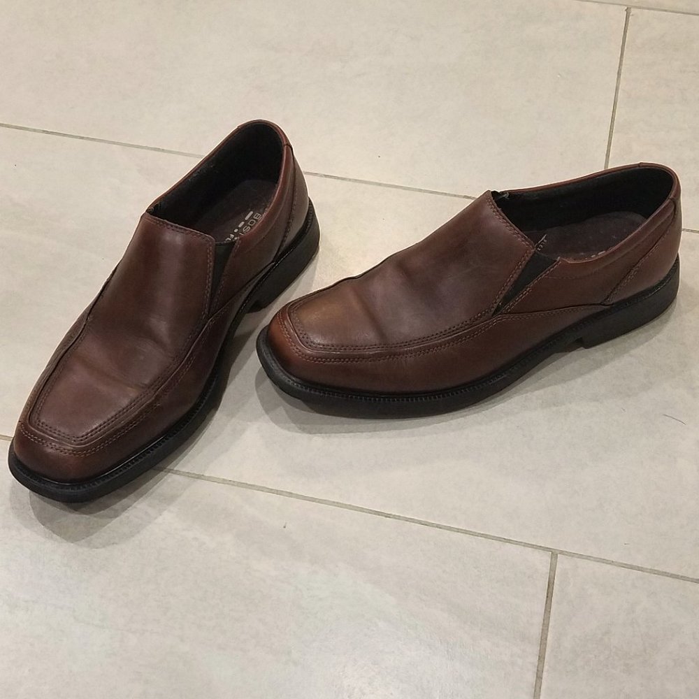 Brown leather slip-on loafers/dress shoes